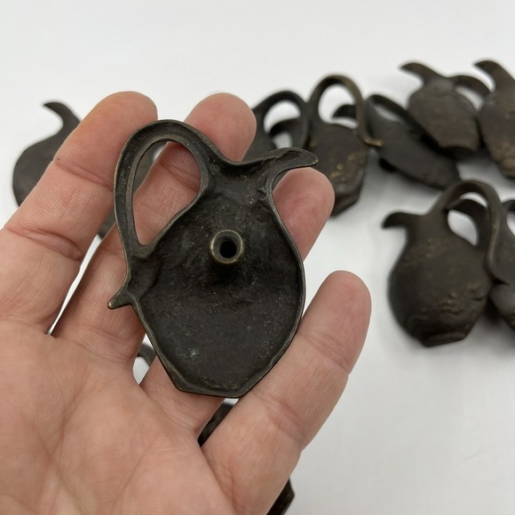 Vtg Solid Brass Distressed Pitcher Ewer Drawer Knobs‎ Pulls Set Of 14 Read 2" - Picture 8 of 13